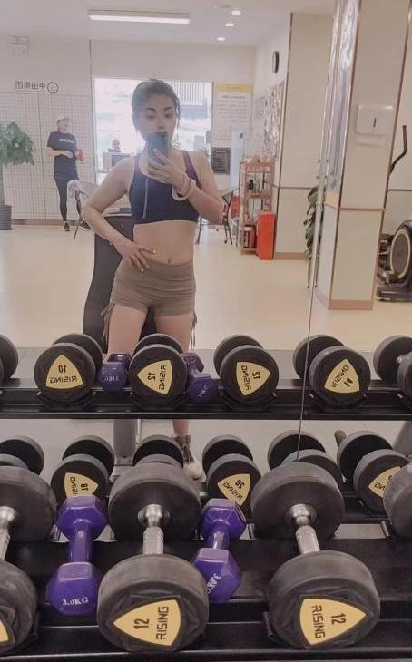 杨浦健身妹子