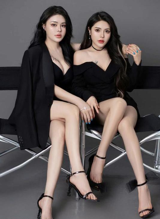 大屁股土骚妞姐妹