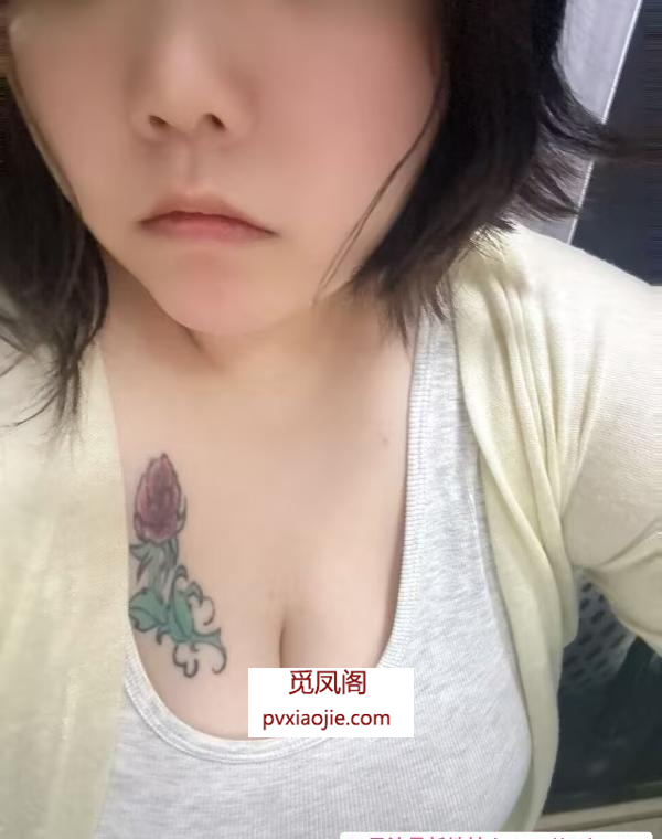 浦东大奶年轻小坦克