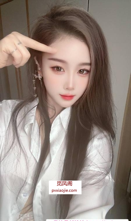 皮肤白嫩气质御姐