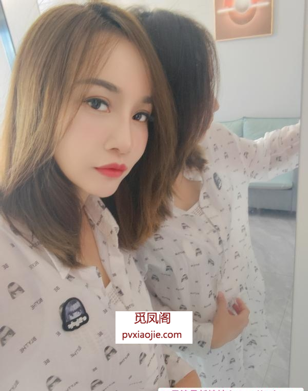 长腿服务型风骚少妇