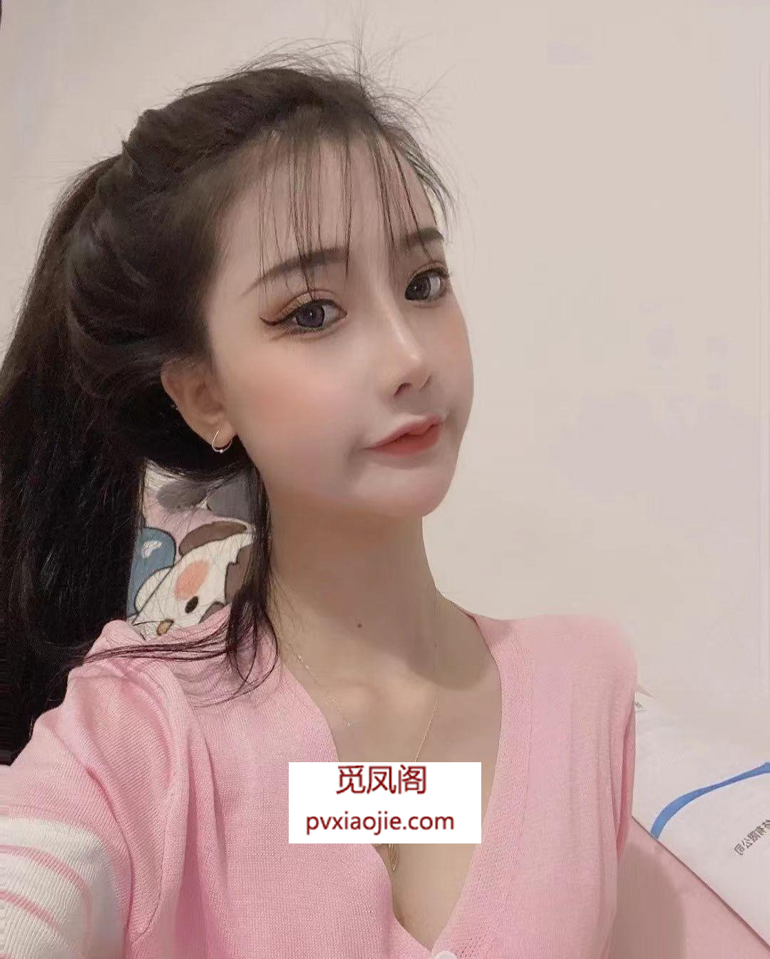 清纯小萝莉带楼兼职外出