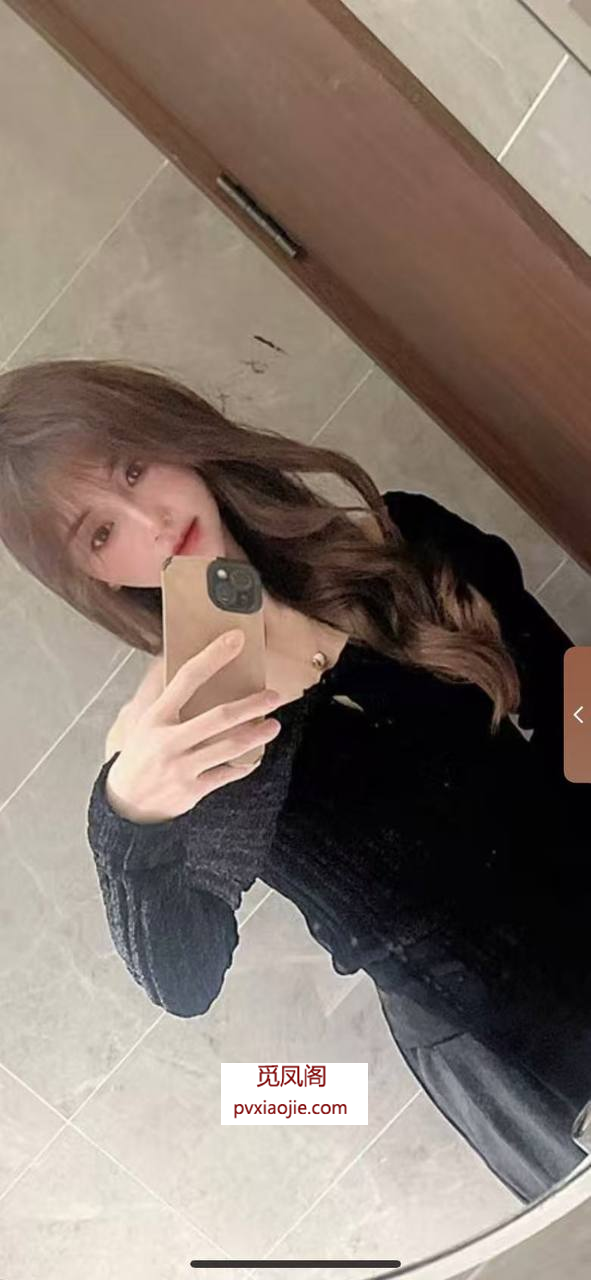 身材好逼水多骚妹