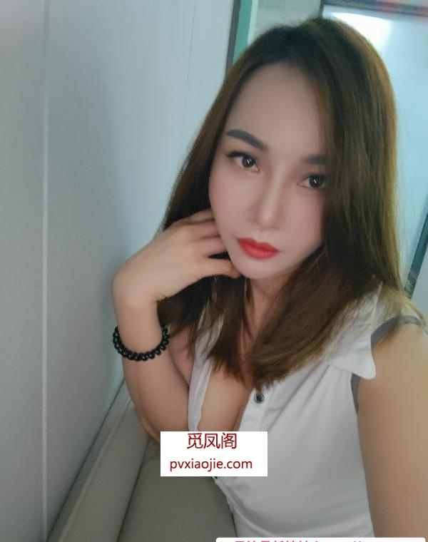 风骚型大长腿少妇