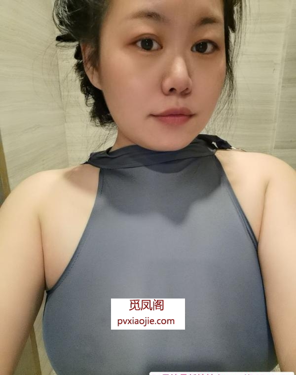 大胸服务系轻熟少妇