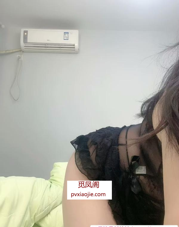 美甲师兼职少妇