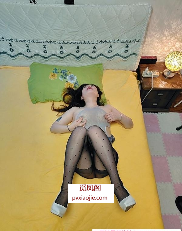 彩霞街风骚熟女