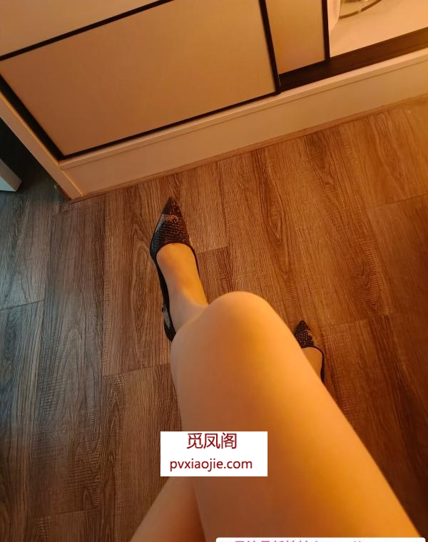 雨花白嫩大奶丝袜少妇