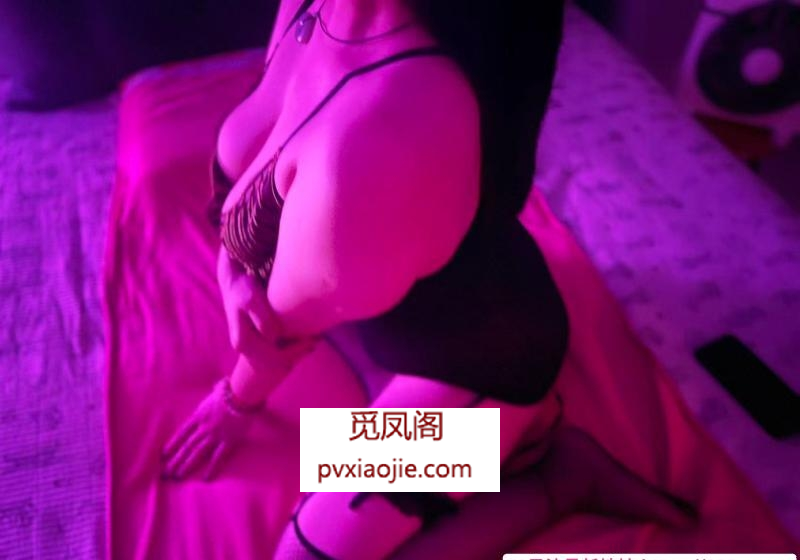 轻熟肥臀小后妈