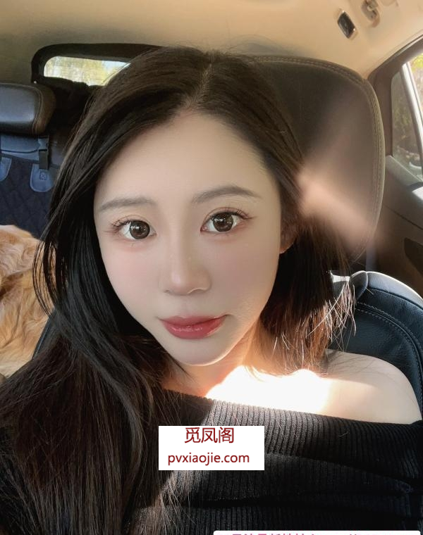 肤白高挑长腿颜值妹子