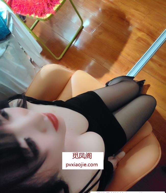 大光路白皮肤少妇