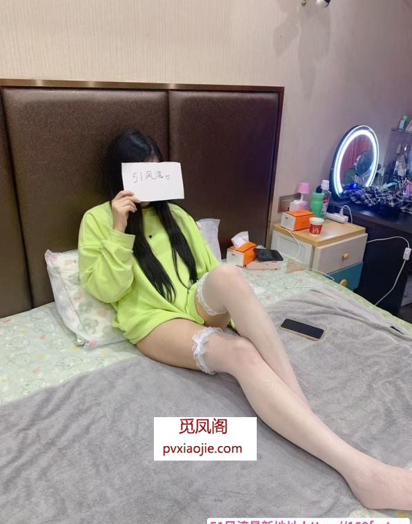 可萝可欲的喵喵姐姐