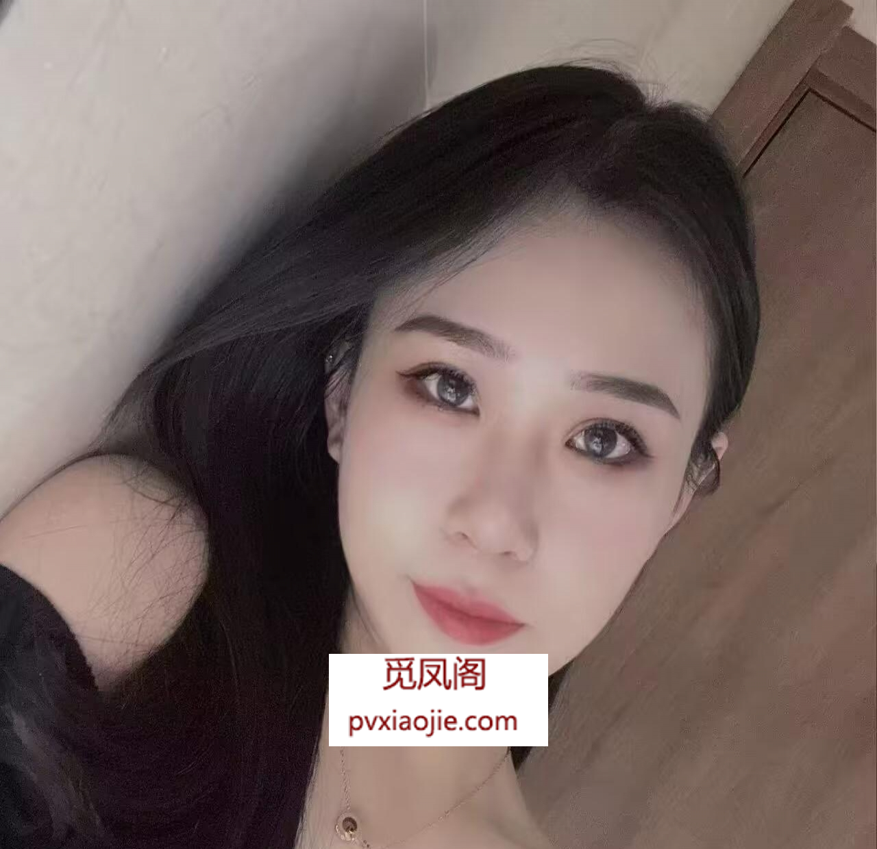23岁骨感学妹